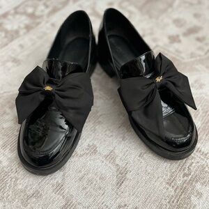 EUC Sz 10 Karl Lagerfeld Paris Camilia Loafers